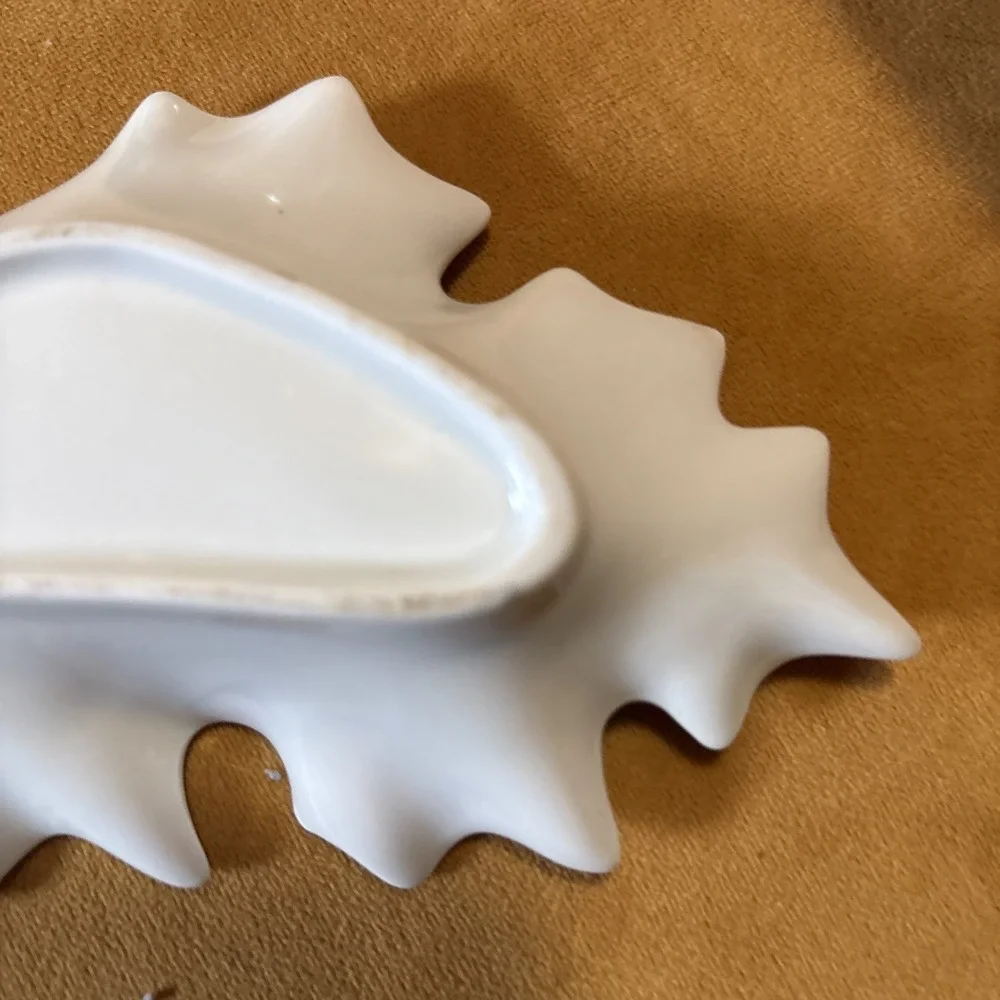 Mitterreich Bavaria Germany Porcelain Leaf Shaped Dish Yellow Daisy Flowers